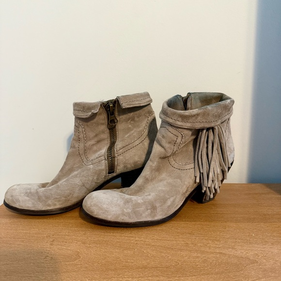 Sam Edelman | Western Taupe Fringe Suede Bootie - Picture 1 of 8